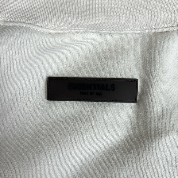 Essentials Crewneck - Picture 4 of 6